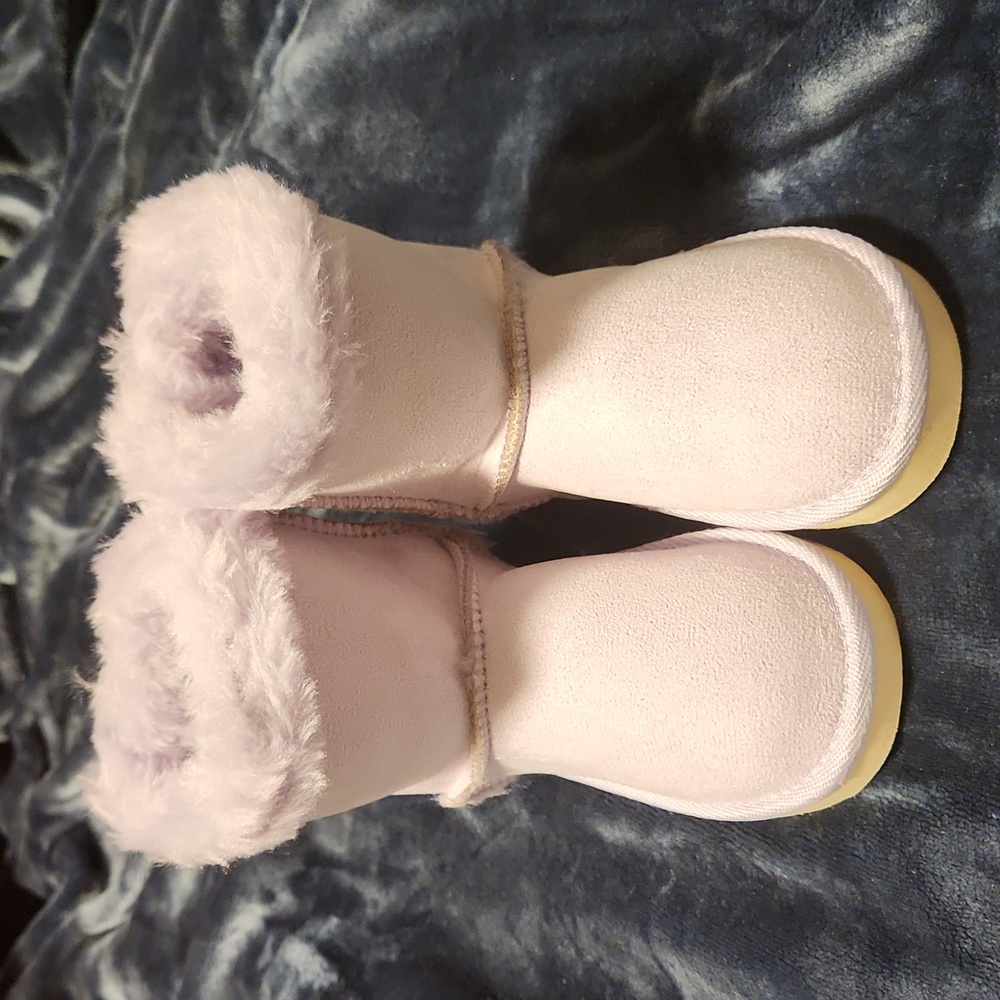 Brand New Toddler boots Size 9
